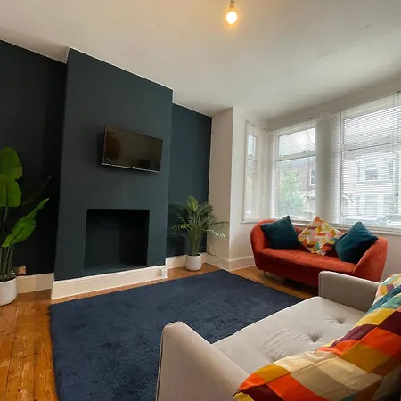 E10 Short Stay Apartment Лондон Экстерьер фото