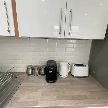 E10 Short Stay Apartment Лондон Экстерьер фото